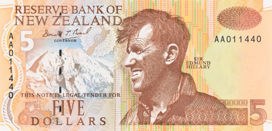 НОВАЯ ЗЕЛАНДИЯ 5 ДОЛЛАРОВ (PMG-GRADE 65) мини 3