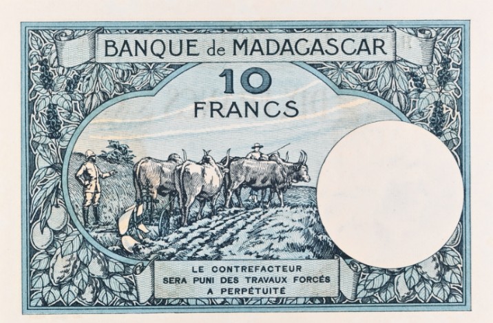 МАДАГАСКАР 10 ФРАНКОВ (PMG - GRADE 63) мини 4