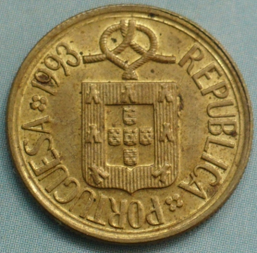 деньги португальцев