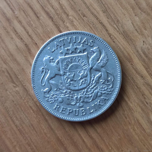 валюта Латвии